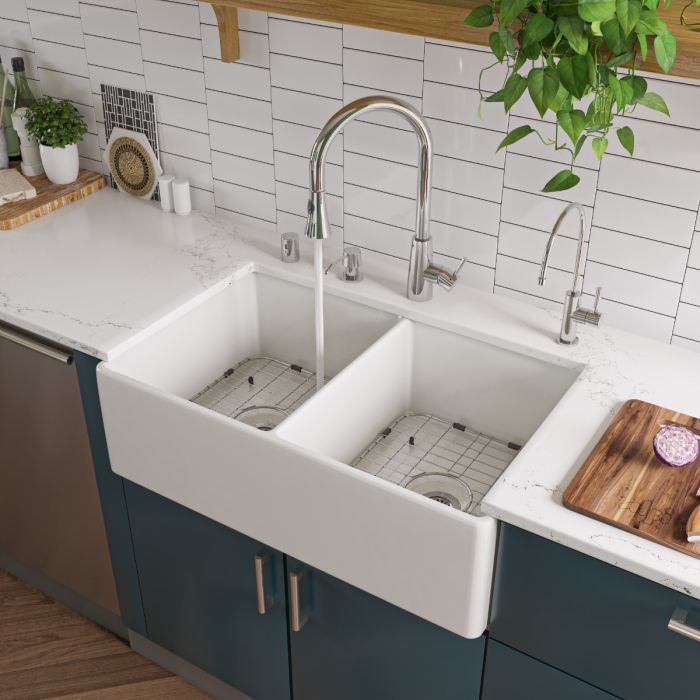 Alfi Brand Ab538 Double Bowl Smooth, What Are Farm Sinks Made Of